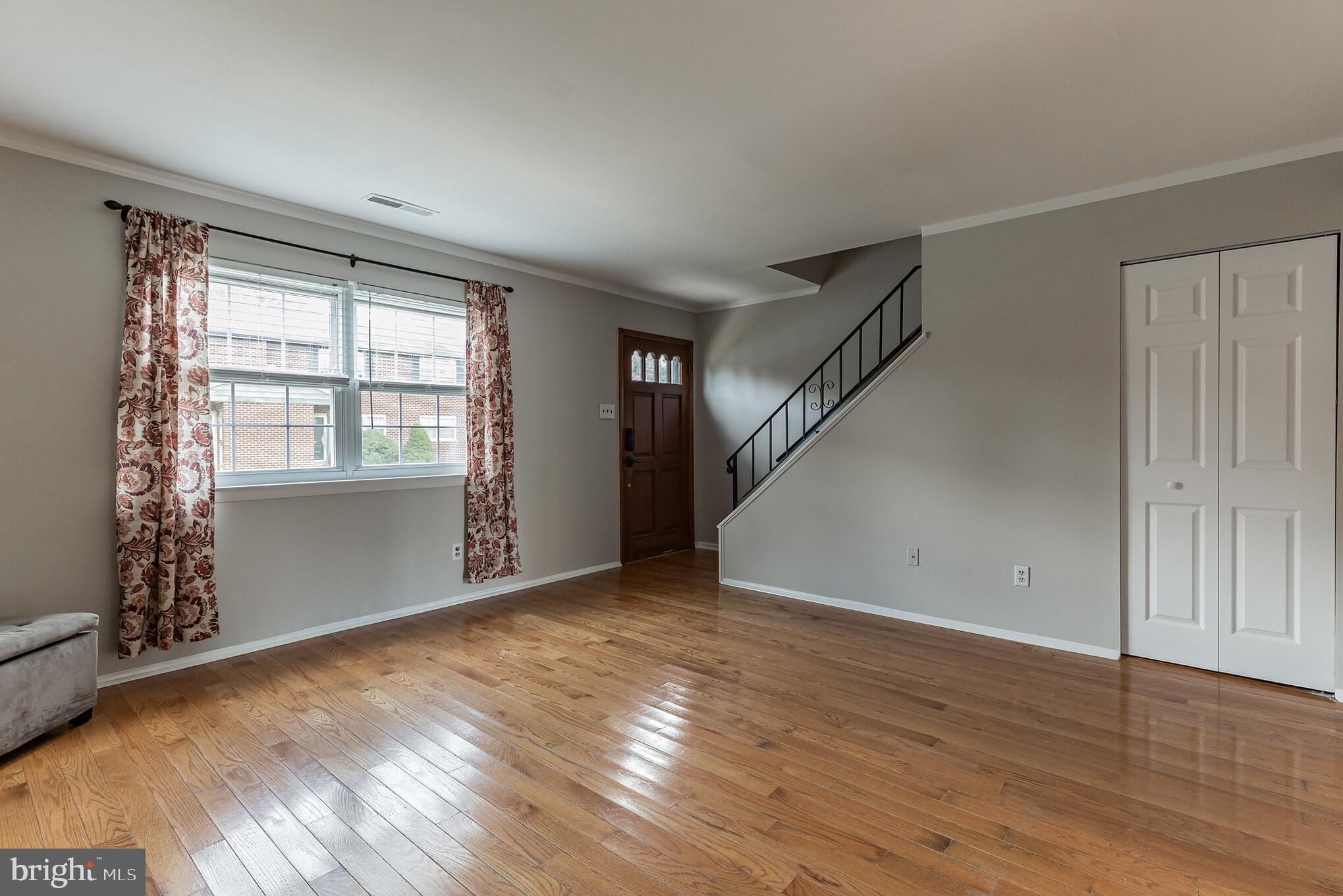 137 Eaves Mill Road Medford, NJ 08055 - Photo 6 of 22 Living Room Entry