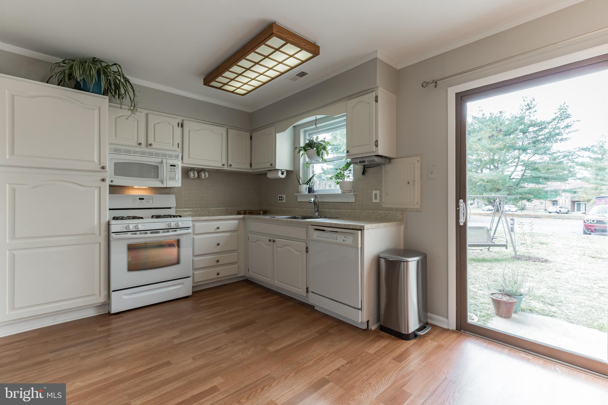 137 Eaves Mill Road Medford, NJ 08055 - Photo 8 of 22 Kitchen