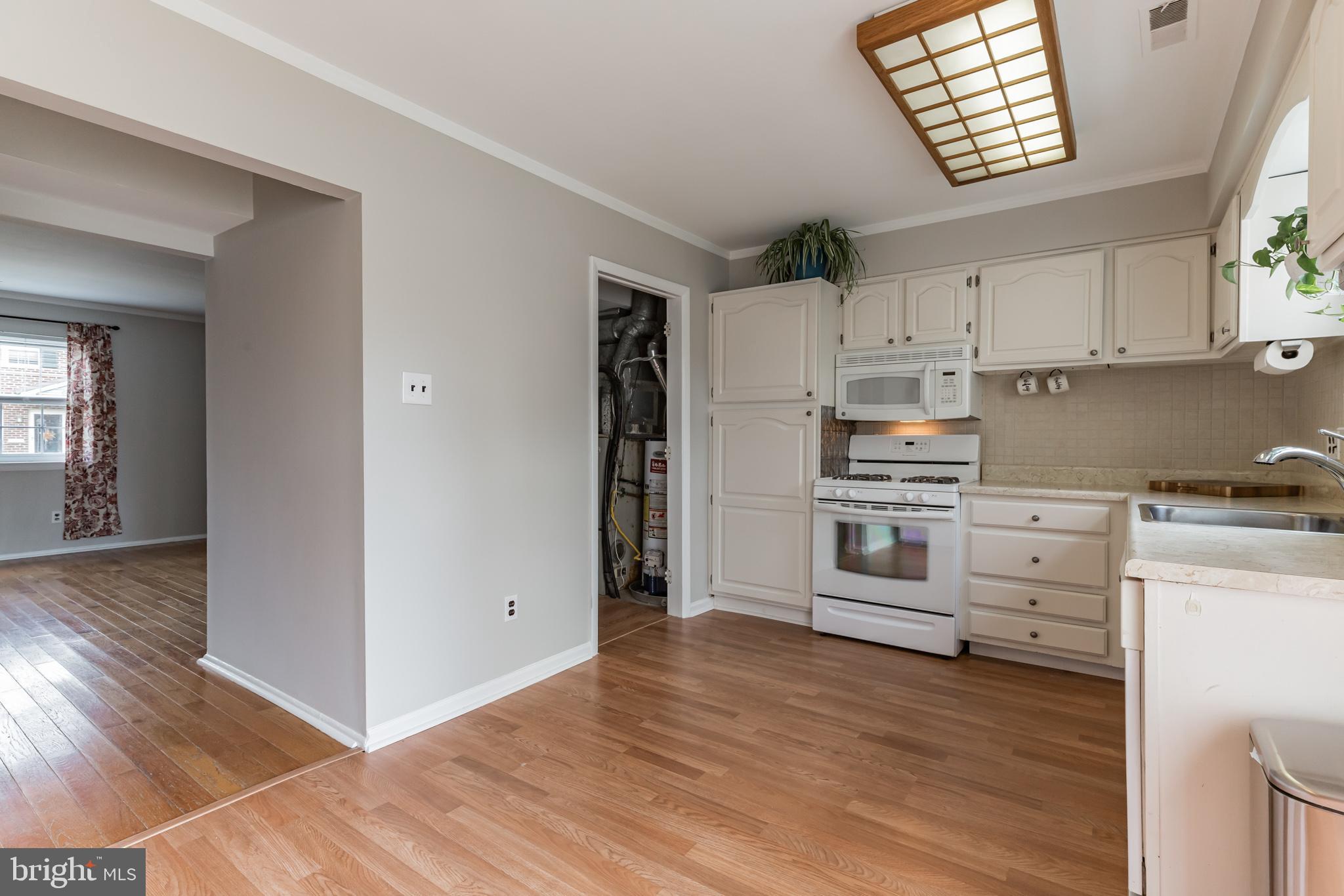 137 Eaves Mill Road Medford, NJ 08055 - Photo 9 of 22 Kitchen