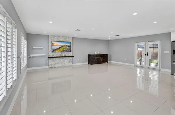 $4,400 | 4865 Southwest 94th Avenue, Miami, FL 33165