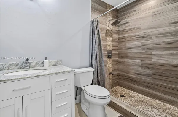 $4,400 | 4865 Southwest 94th Avenue, Miami, FL 33165