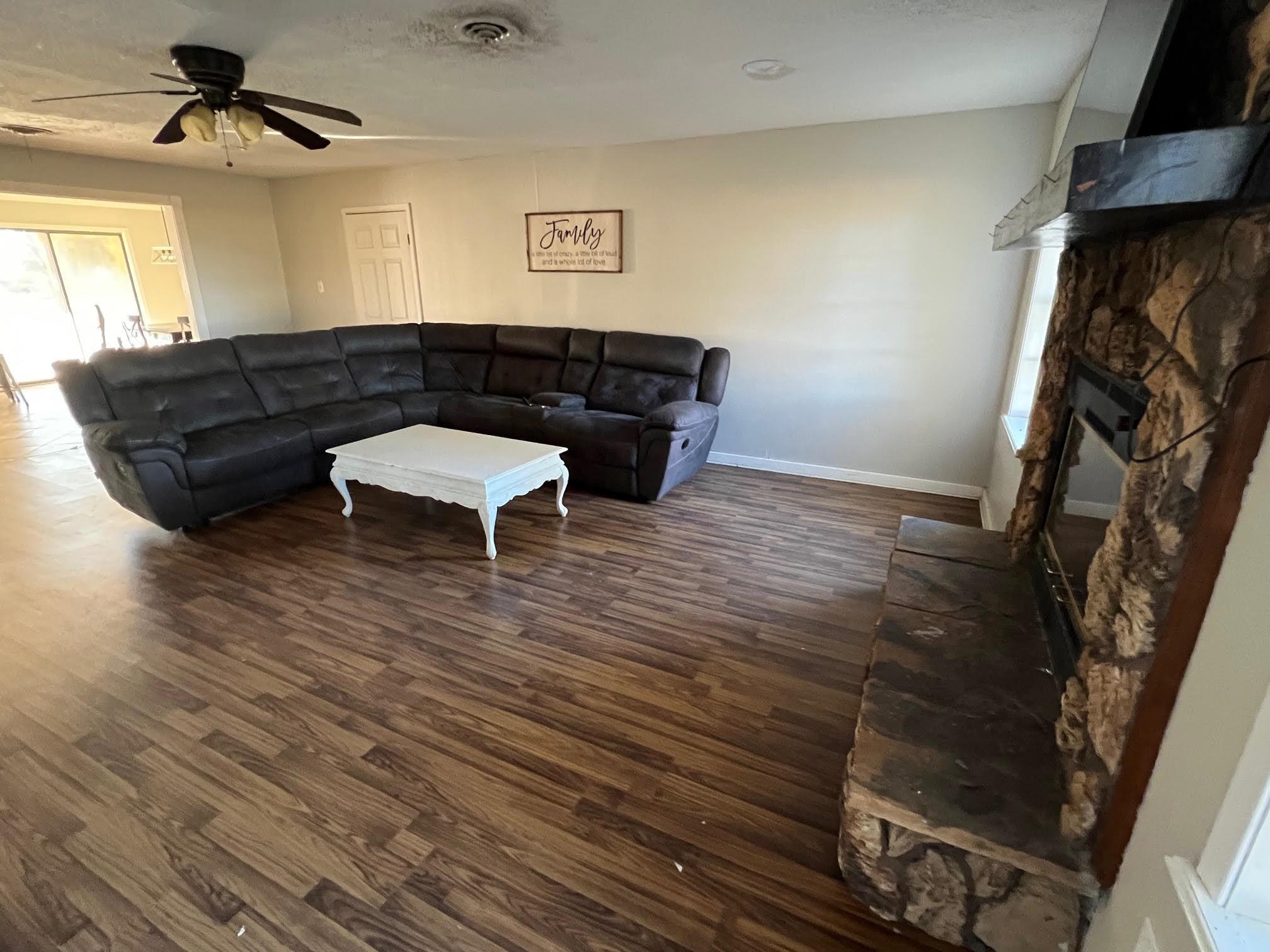 2146 Fm 2938 Road Buna, TX 77612 - Photo 2 of 12