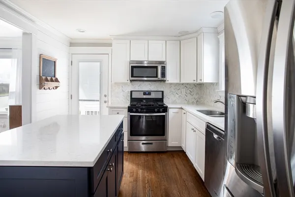 $524,900 | 32 Oakland Street, Fall River, MA 02720