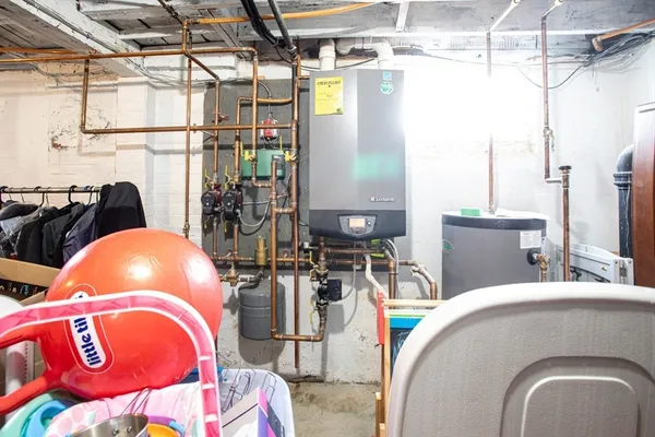 $524,900 | 32 Oakland Street, Fall River, MA 02720