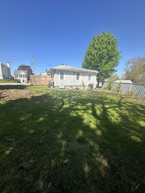 155 R Seminole Avenue Waltham, MA 02451 - Photo 28 of 31 Gallery Image 28