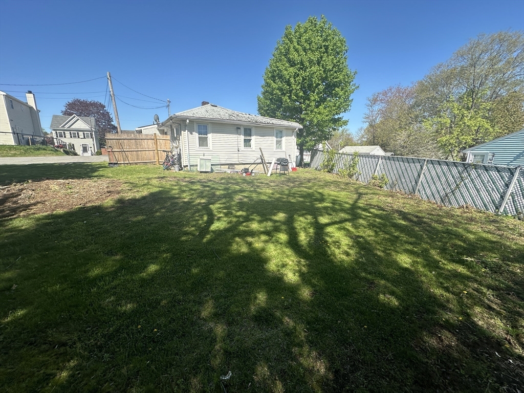 155 R Seminole Avenue Waltham, MA 02451 - Photo 29 of 31 Gallery Image 29