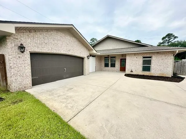 $3,800 | 1180 French Quarter Way, Fort Walton Beach, FL 32547