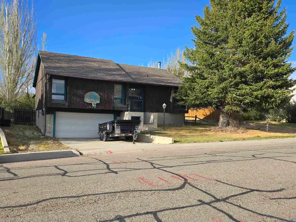 $309,999 | 1809 Arthur Avenue, Rock Springs, WY 82901