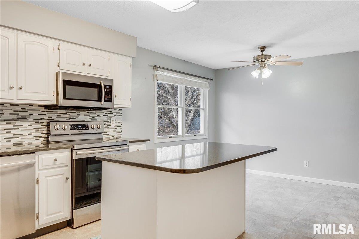 11 Taft Drive Rochester, IL 62563 - Photo 13 of 32