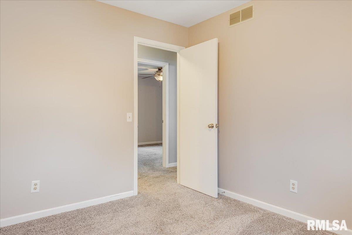 11 Taft Drive Rochester, IL 62563 - Photo 27 of 32