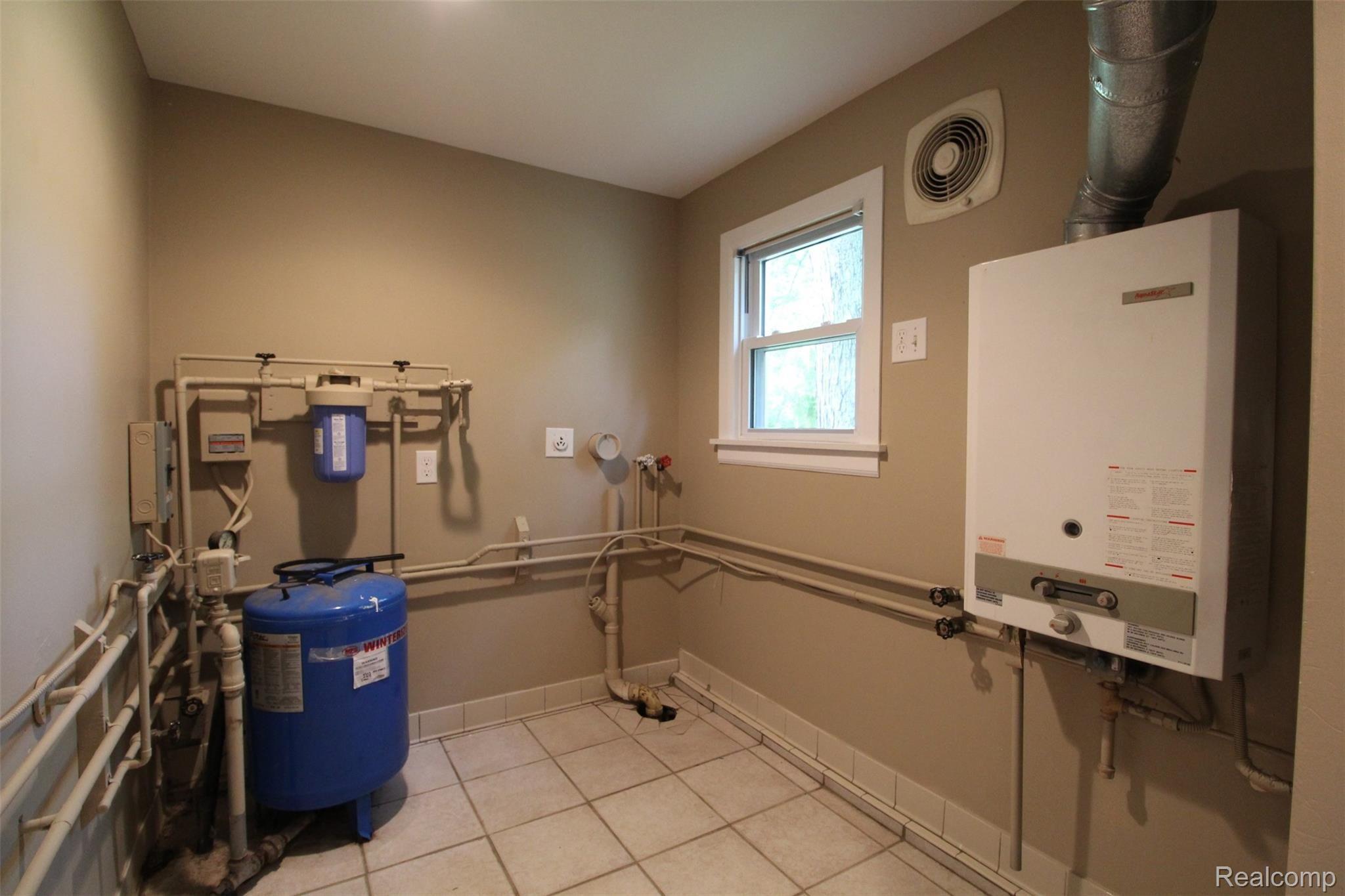 4333 East Mt Morris Road Mount Morris, MI 48458 - Photo 20 of 31 IMG_4372.JPG