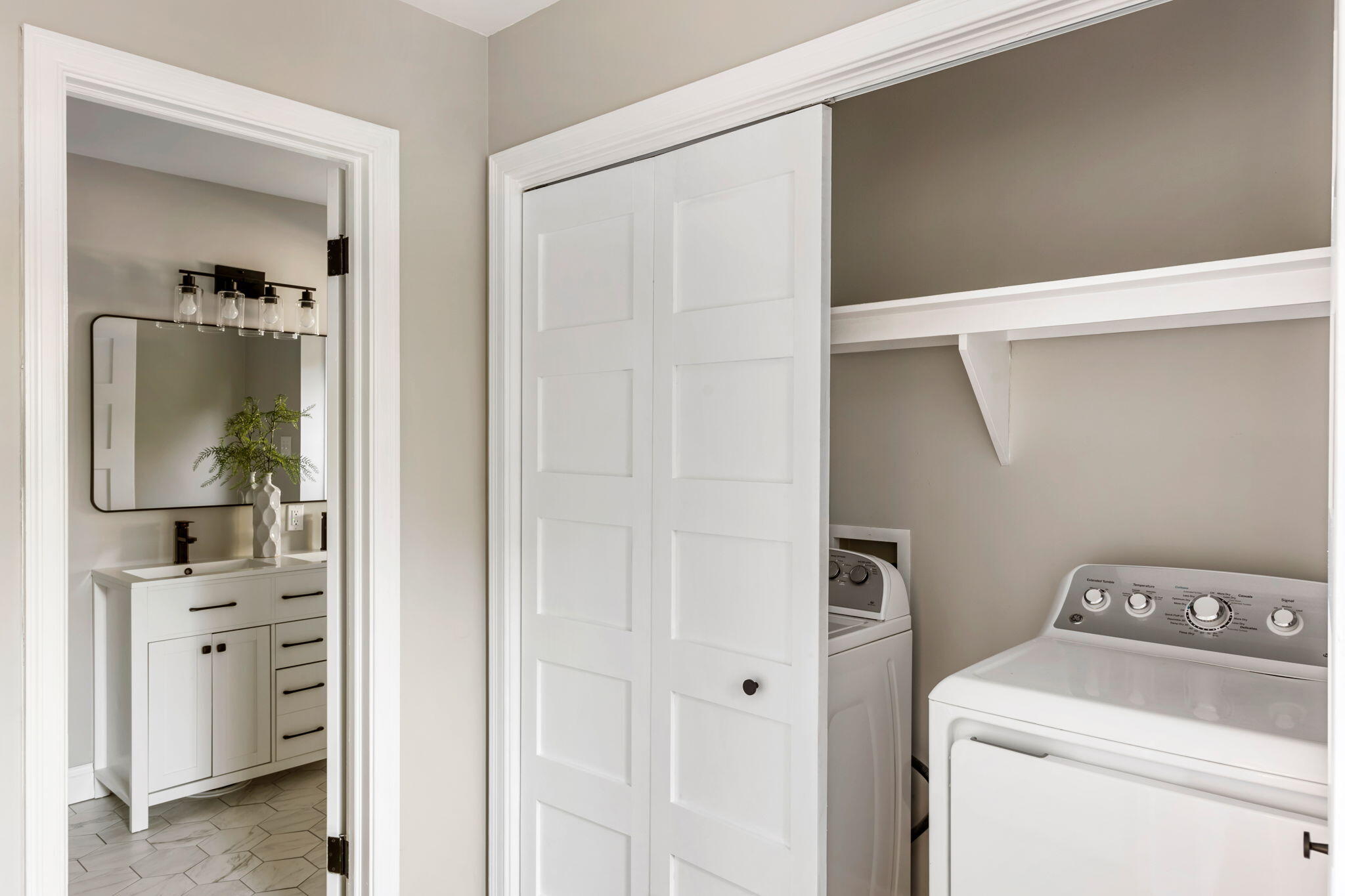 1216 Taliaferro Avenue Charleston, SC 29412 - Photo 21 of 36 Laundry