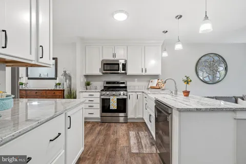 $459,000 | 221 Cambridge Circle, Unit 113, Kennett Square, PA 19348