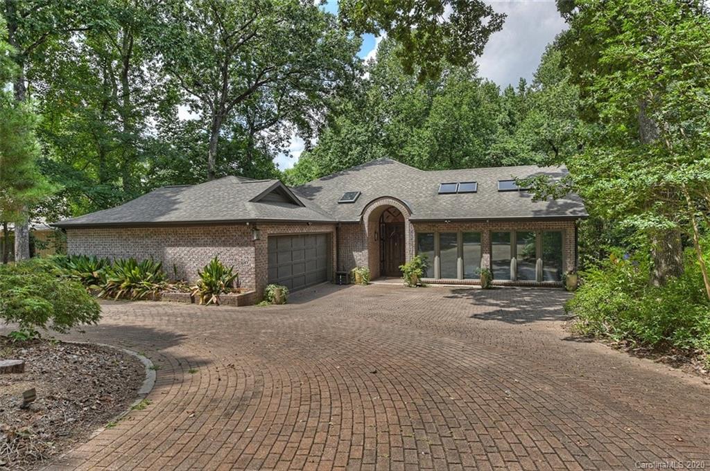 10 Sunrise Point Road Lake Wylie, SC 29710 - Photo 1 of 44 Gallery Image 1