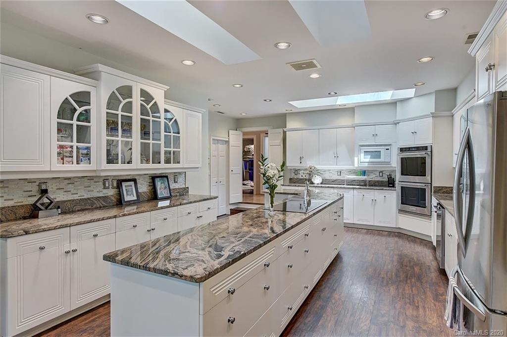 10 Sunrise Point Road Lake Wylie, SC 29710 - Photo 12 of 44 Gallery Image 12