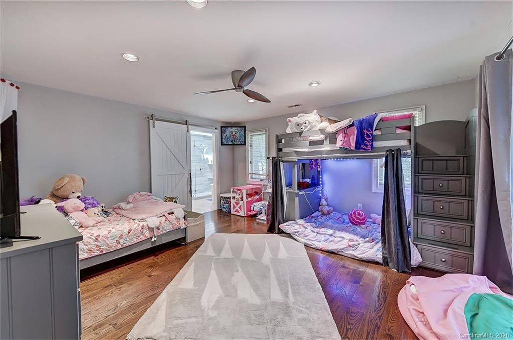 10 Sunrise Point Road Lake Wylie, SC 29710 - Photo 26 of 44 Gallery Image 26