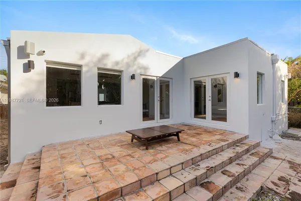 a view of a entryway of the house
