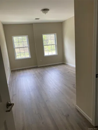 $2,000 | 401 Bluestone Court, Unit 202, Maybrook, NY 12543