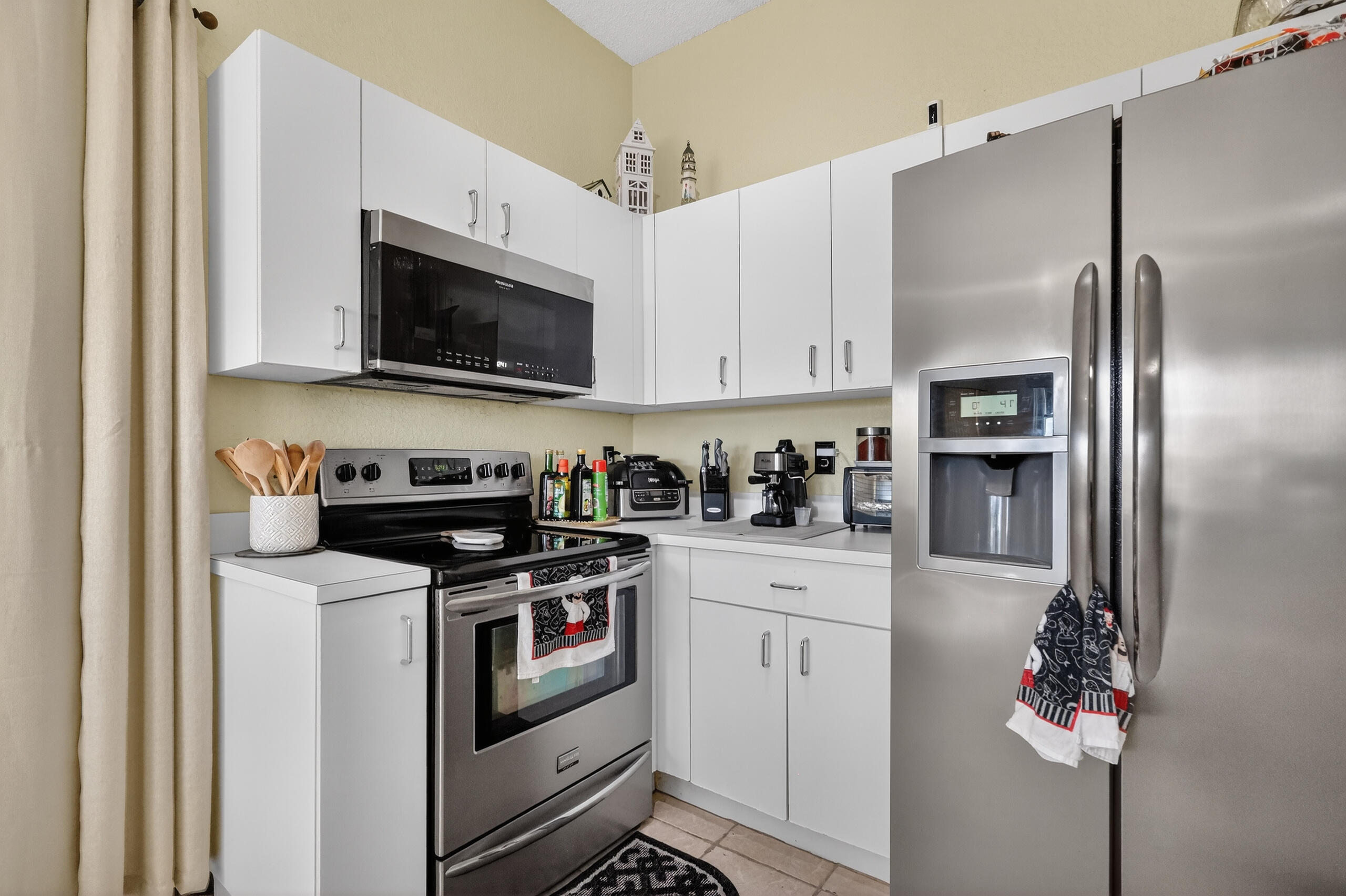 16266 Southwest 103rd Terrace Miami, FL 33196 - Photo 12 of 32 16-print-8H3A2964
