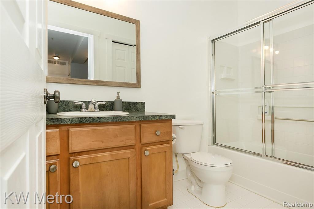 1477 Raliegh Place Troy, MI 48084 - Photo 20 of 31