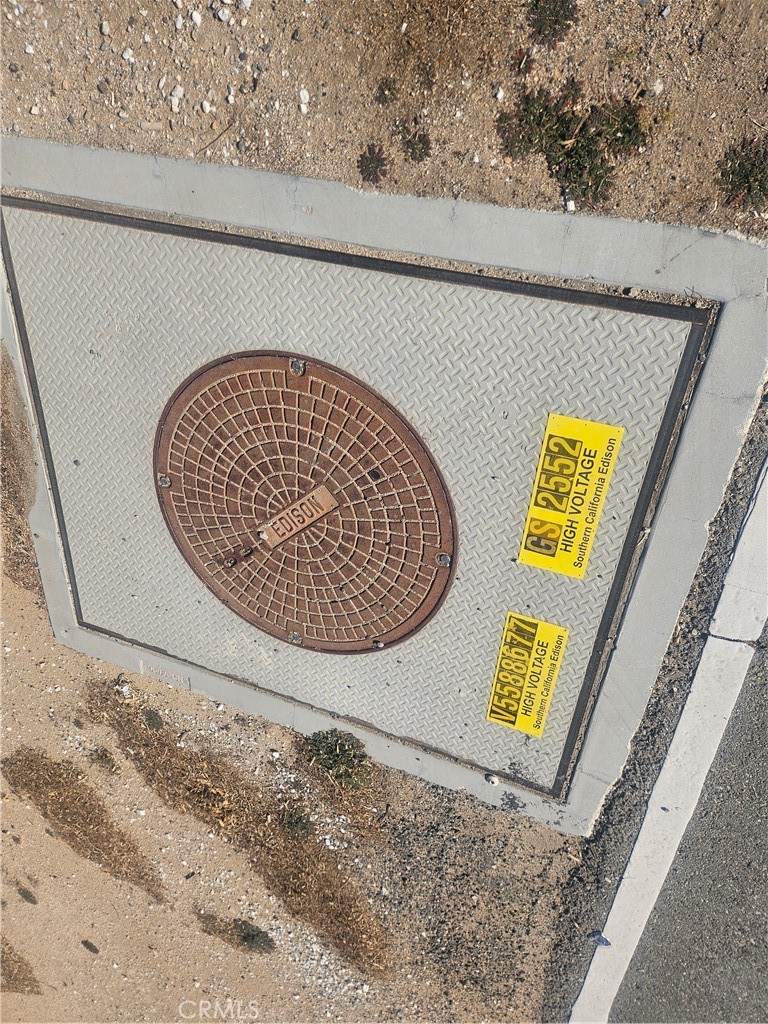 1 Navajo Road Apple Valley, CA 92307 - Photo 22 of 25 Underground Utilities to the Property (Buyer to Verify)