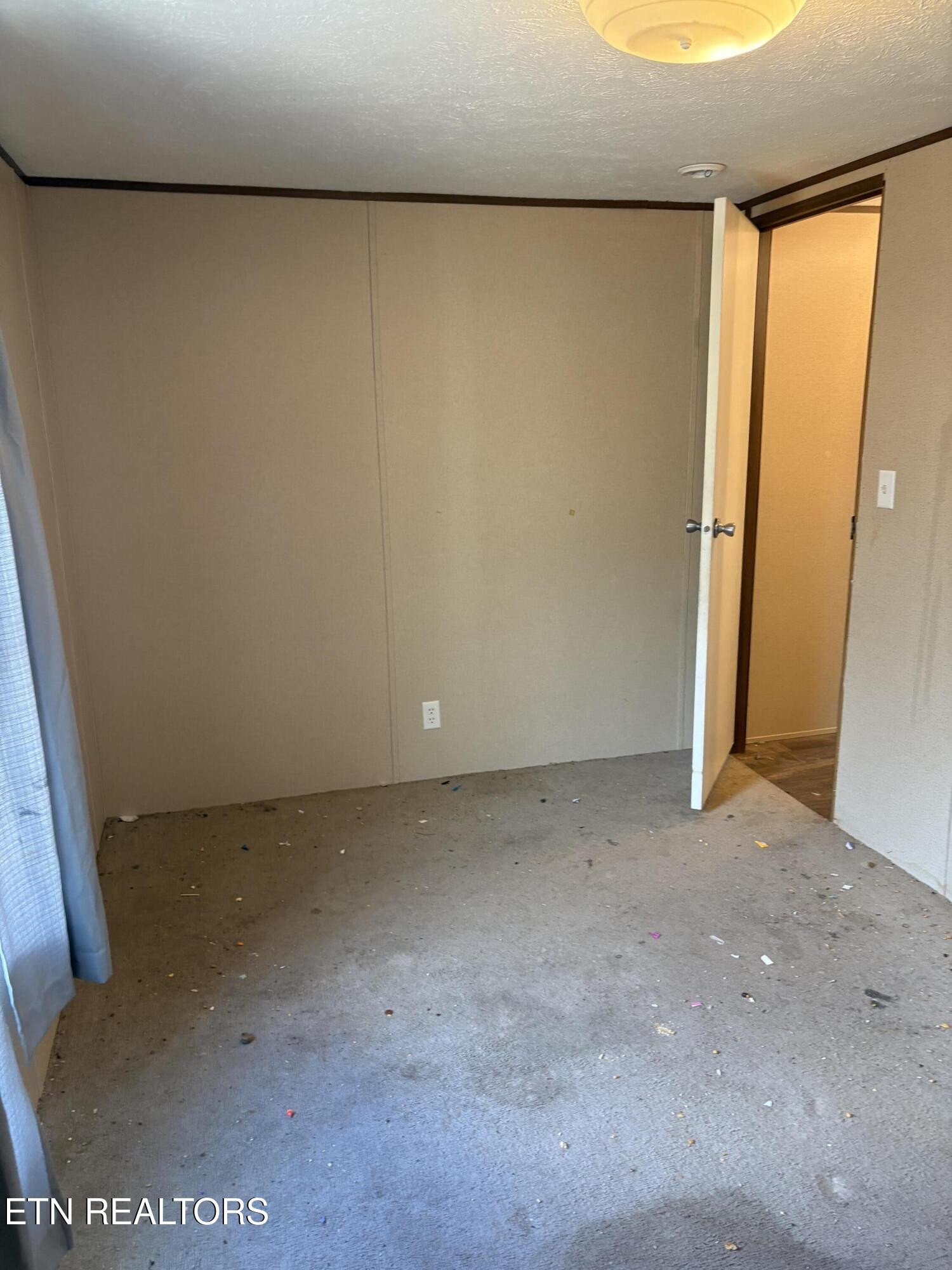 106 Swafford Road Spring City, TN 37381 - Photo 14 of 19 a view of an empty room