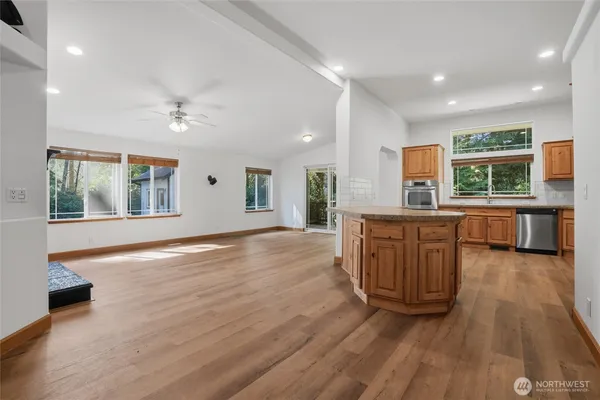 $549,995 | 16618 40th St Court Northwest, Lakebay, WA 98349