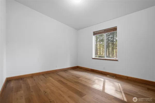 $549,995 | 16618 40th St Court Northwest, Lakebay, WA 98349