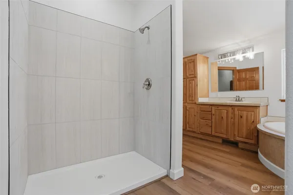 $549,995 | 16618 40th St Court Northwest, Lakebay, WA 98349