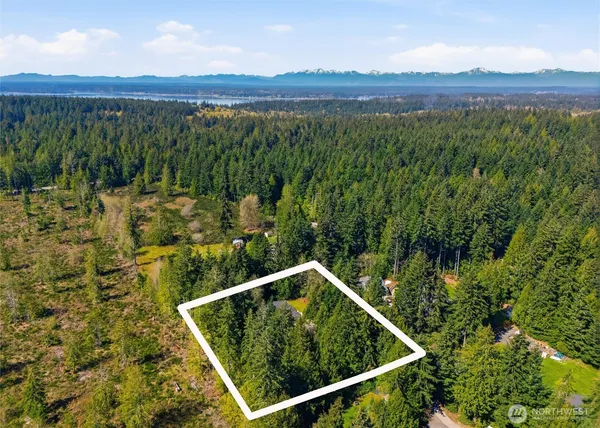 $549,995 | 16618 40th St Court Northwest, Lakebay, WA 98349