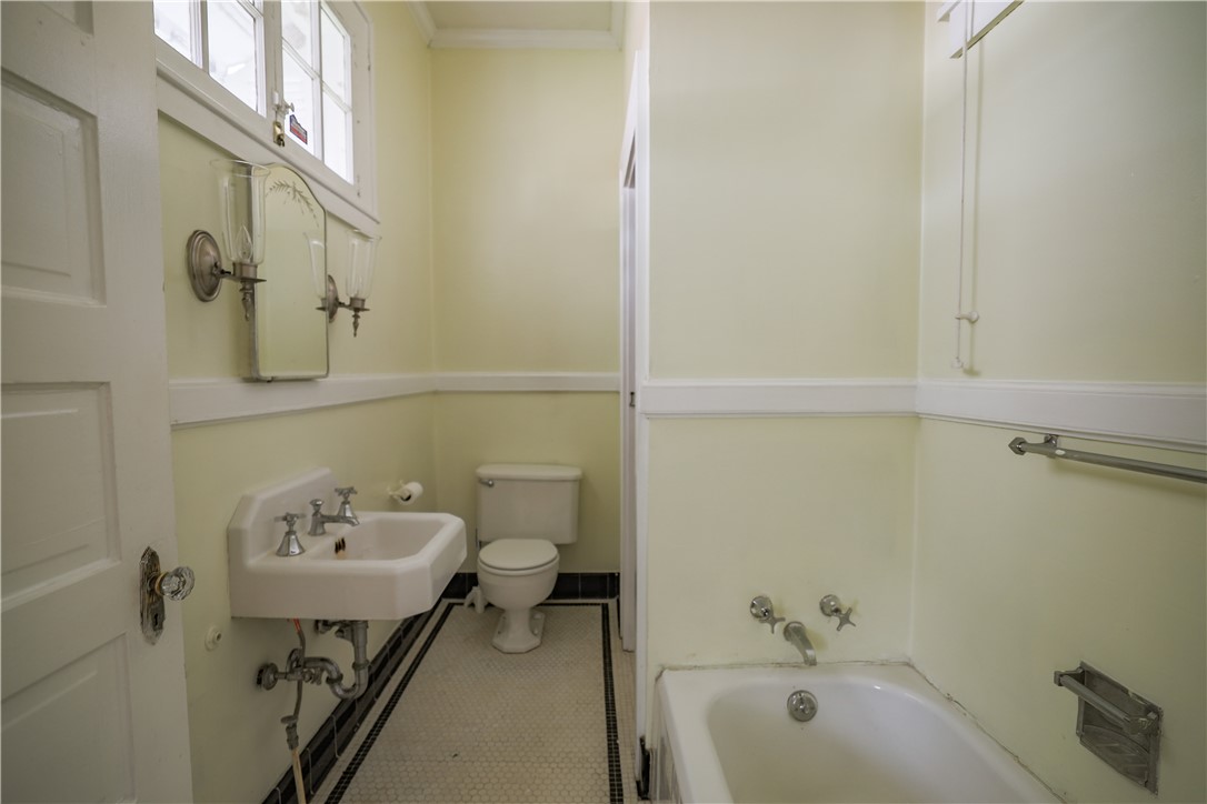 206 West North 1st Street Seneca, SC 29678 - Photo 25 of 38