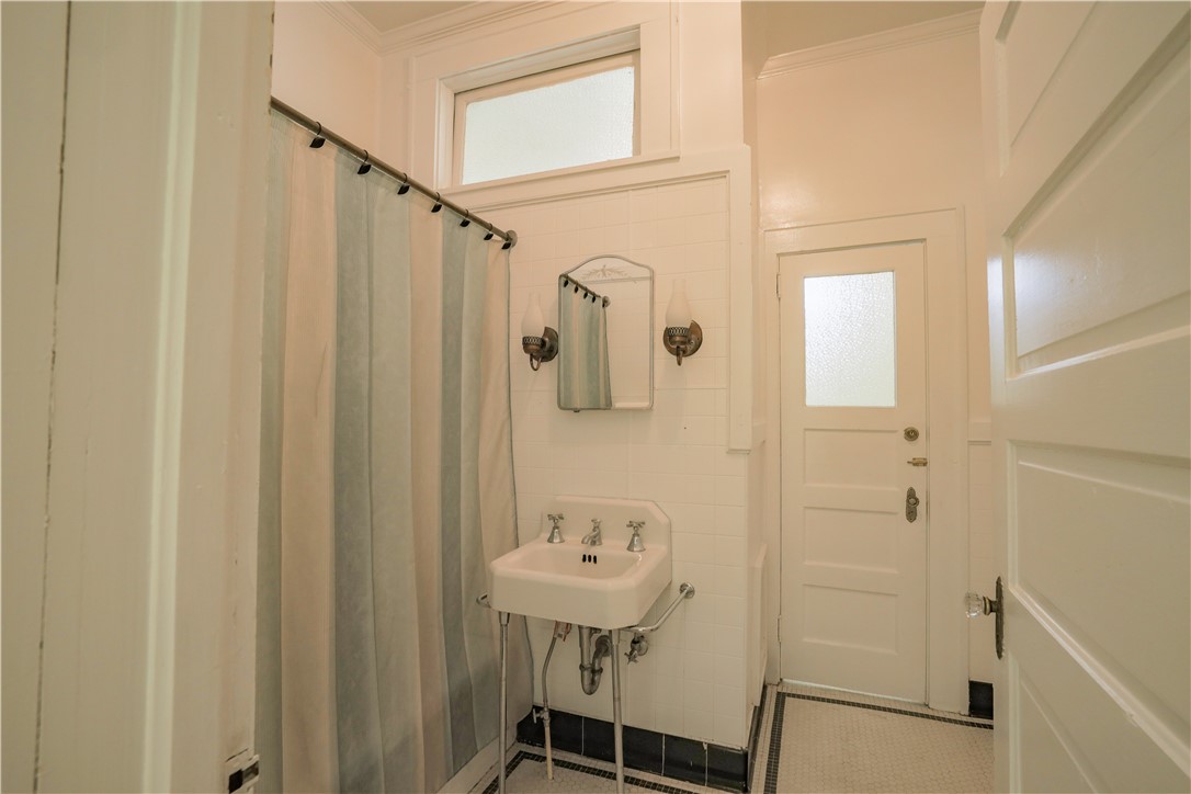 206 West North 1st Street Seneca, SC 29678 - Photo 33 of 38