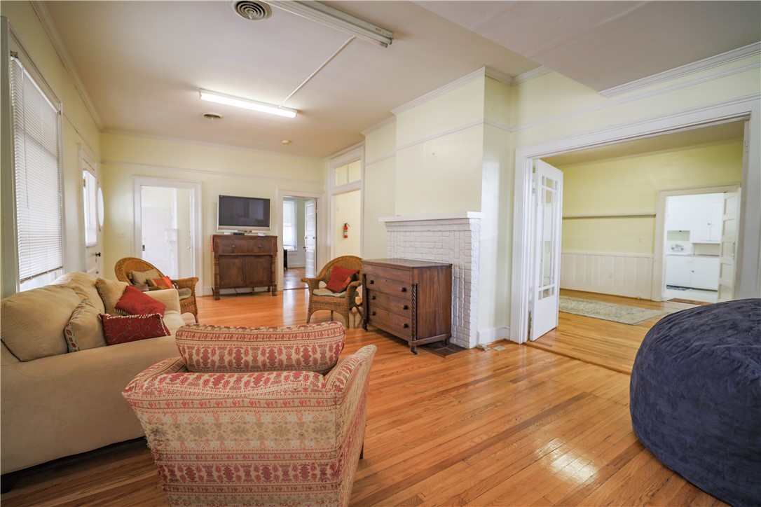 206 West North 1st Street Seneca, SC 29678 - Photo 9 of 38