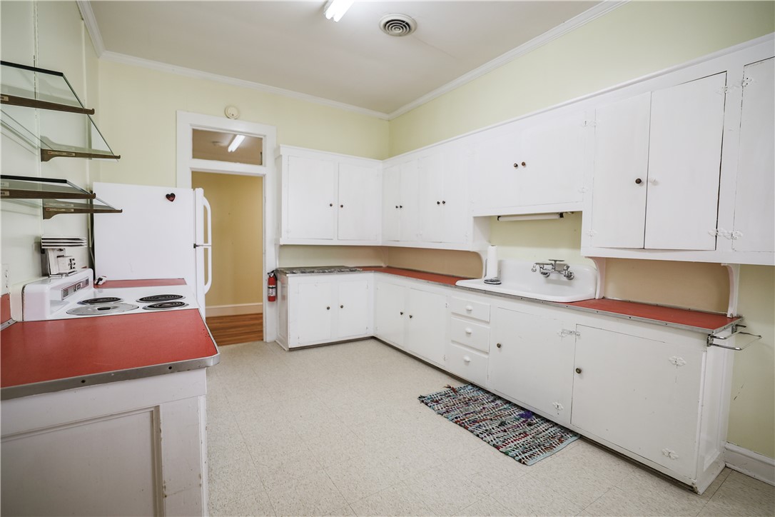 206 West North 1st Street Seneca, SC 29678 - Photo 10 of 38