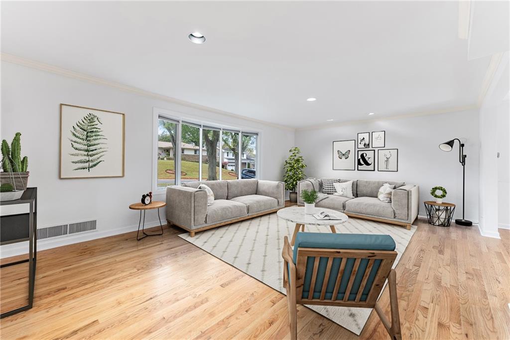 2 Carleton Drive Pittsburgh, PA 15243 - Photo 4 of 35 a living room with furniture and a wooden floor