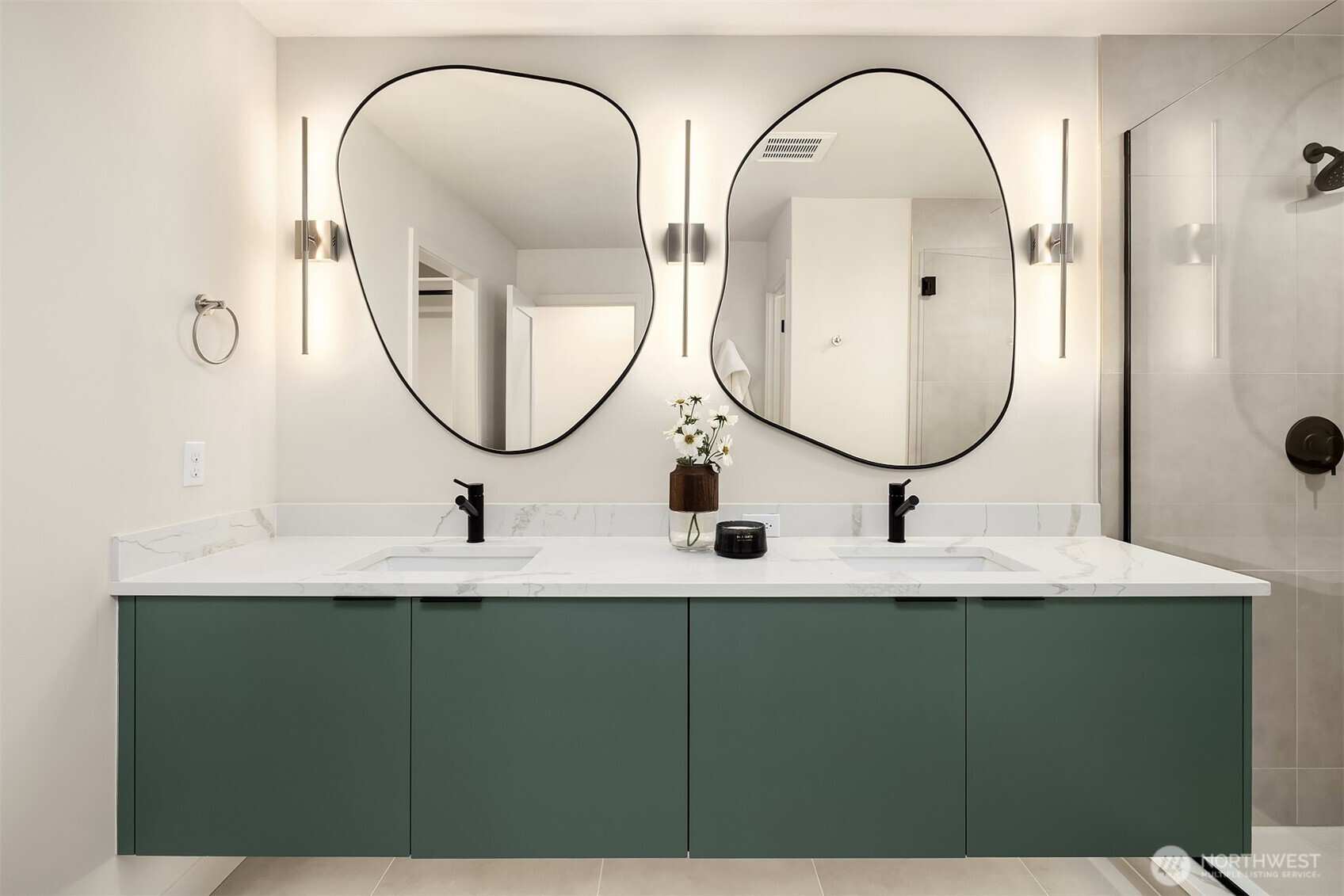 1615 North 50th Street, Unit C Seattle, WA 98103 - Photo 13 of 19