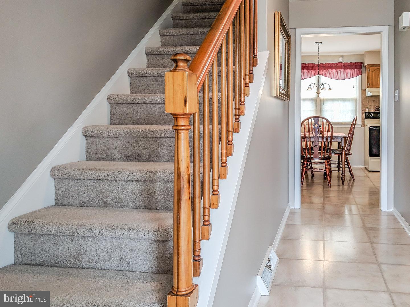 5 Bunker Hill Road New Castle, DE 19720 - Photo 3 of 22 Foyer