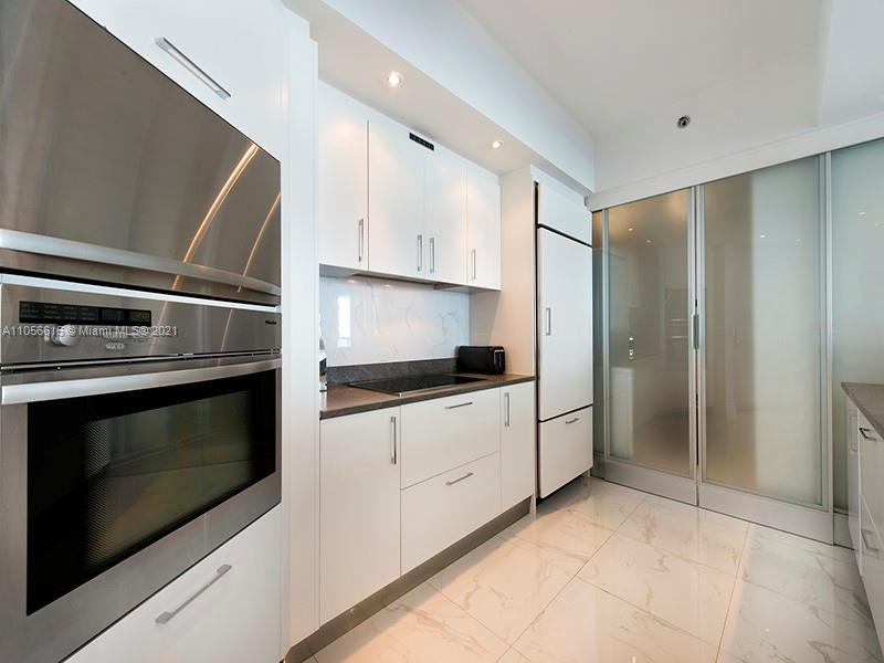 450 Alton Road, Unit 3306 Miami Beach, FL 33139 - Photo 17 of 24