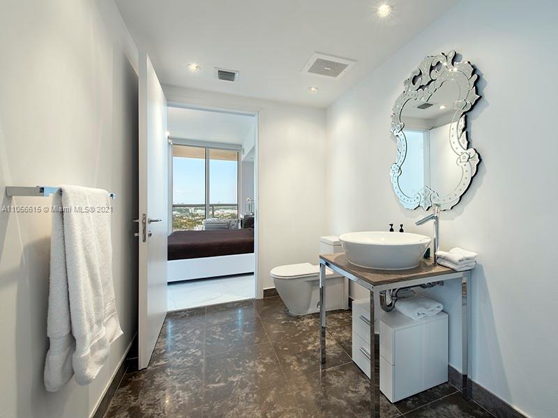450 Alton Road, Unit 3306 Miami Beach, FL 33139 - Photo 22 of 24