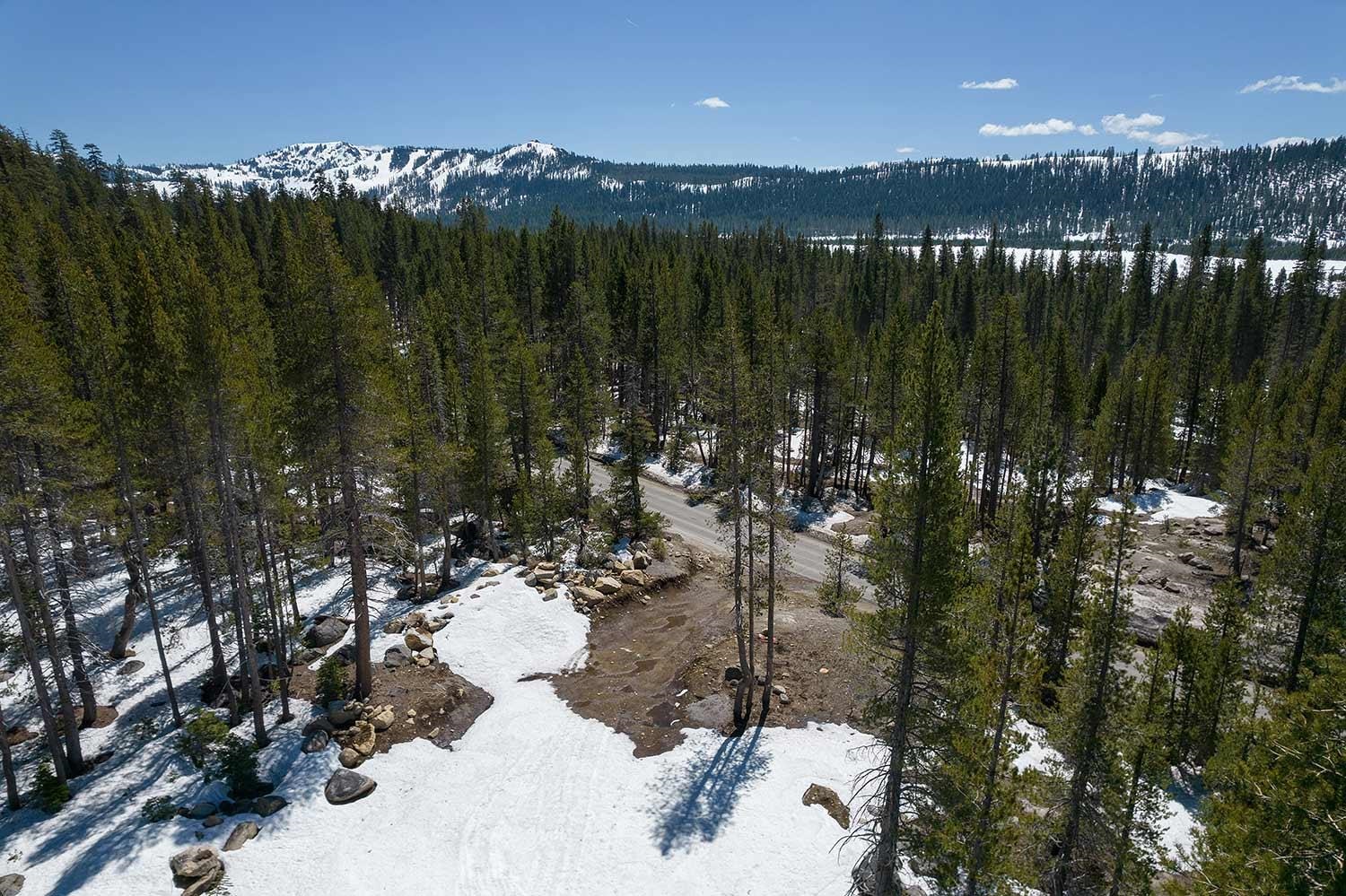 20954 Donner Pass Road Soda Springs, CA 95728 - Photo 4 of 15 a view of lake and mountain