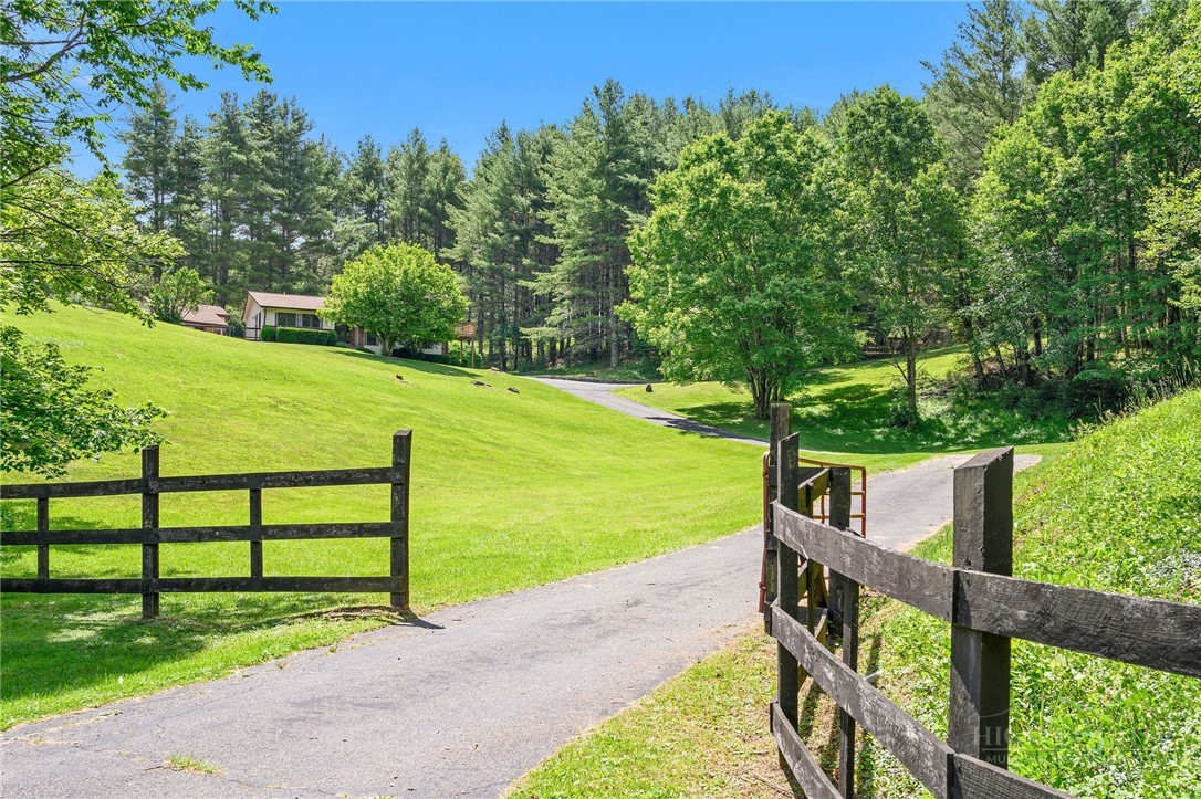 1324 Ripshin Road Troutdale, VA 24378 - Photo 35 of 48