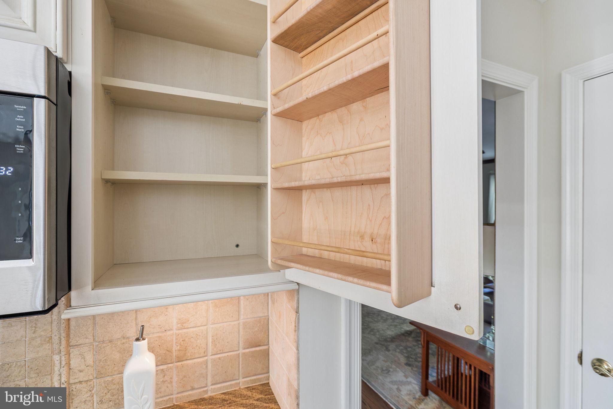8099 Counselor Road Manassas, VA 20112 - Photo 20 of 82 Built-in spice rack