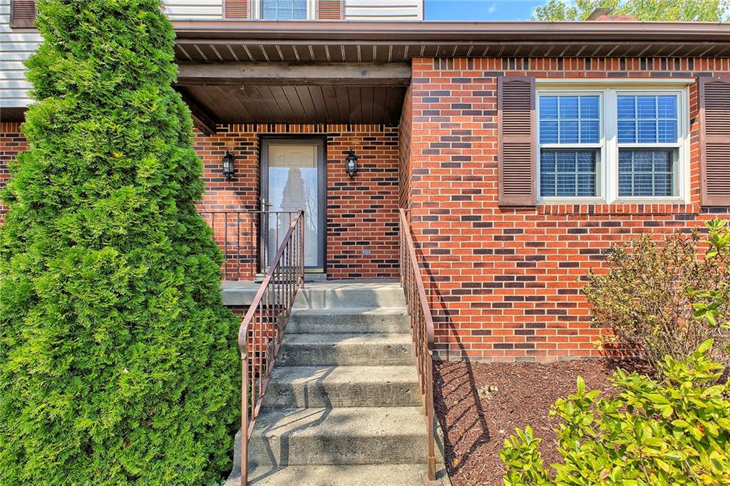 21 Rizzi Drive Irwin, PA 15642 - Photo 4 of 34 Gallery Image 4