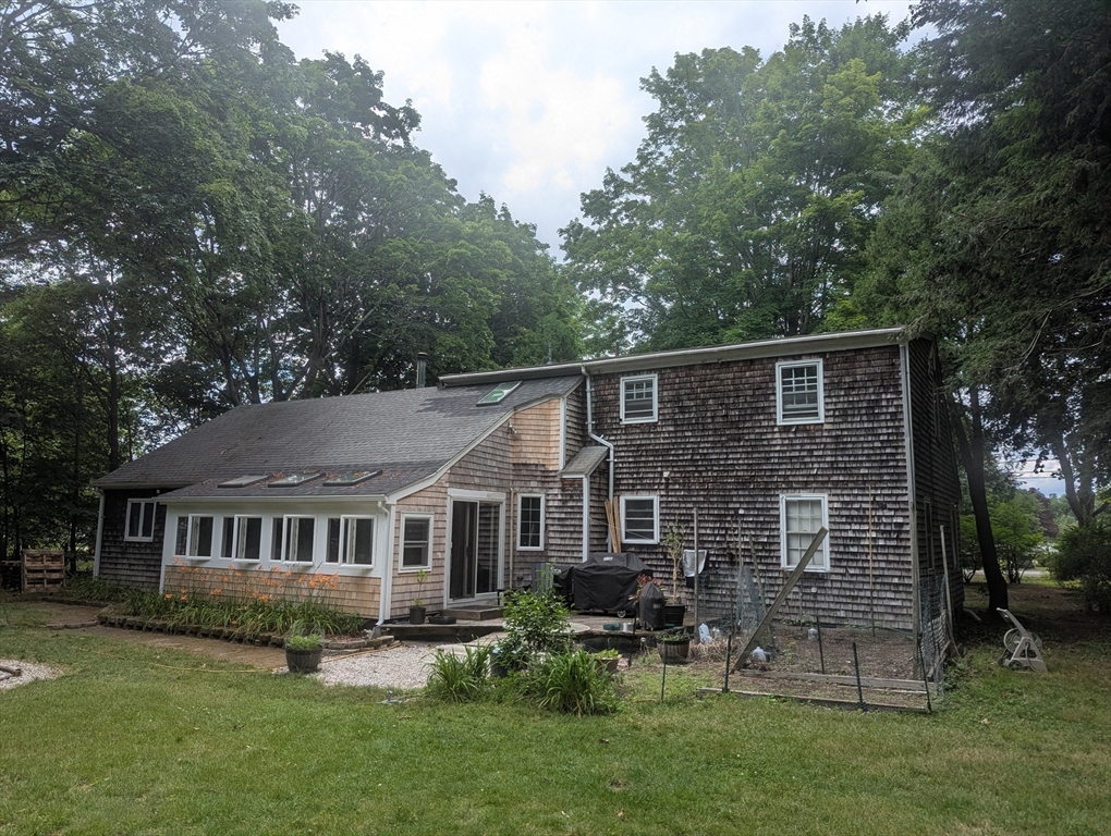 166 West Street Attleboro, MA 02703 - Photo 3 of 16