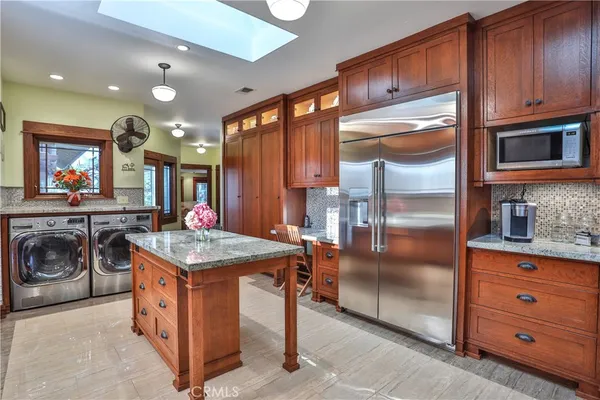 $1,275,000 | 427 Oakdale Drive, Claremont, CA 91711