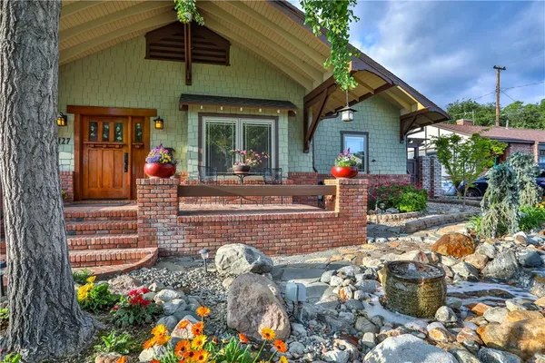 $1,275,000 | 427 Oakdale Drive, Claremont, CA 91711