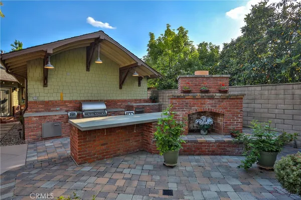 $1,275,000 | 427 Oakdale Drive, Claremont, CA 91711