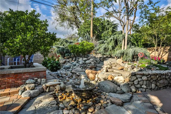 $1,275,000 | 427 Oakdale Drive, Claremont, CA 91711