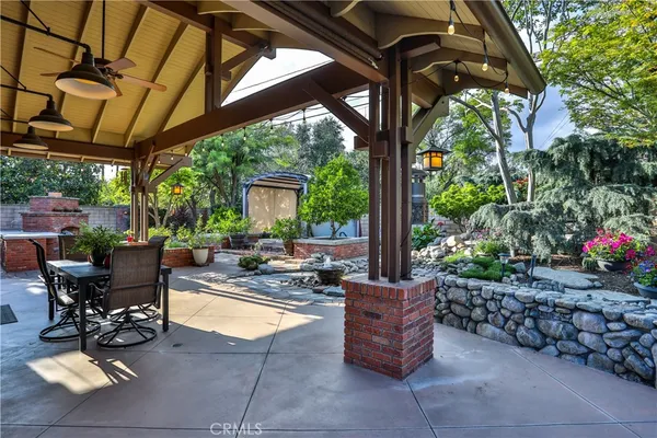 $1,275,000 | 427 Oakdale Drive, Claremont, CA 91711
