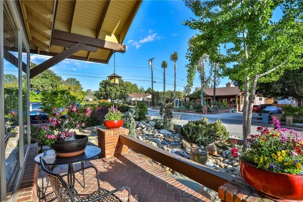 $1,275,000 | 427 Oakdale Drive, Claremont, CA 91711